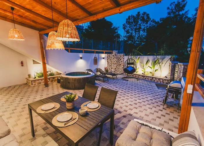 Casa Zoe Luxurious Retreat